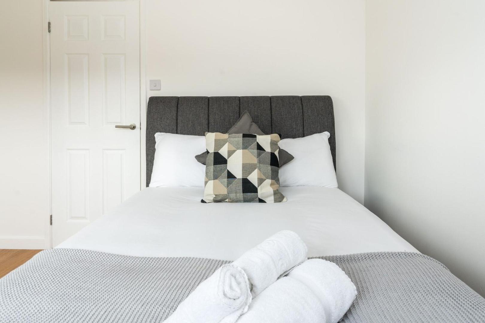 Sleek And Stylish 2bd With A Garden Anerley Apartment
