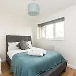 Sleek And Stylish 2Bd Home With A Garden Anerley